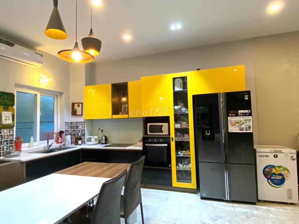 4328051 ảnh đại diện 1