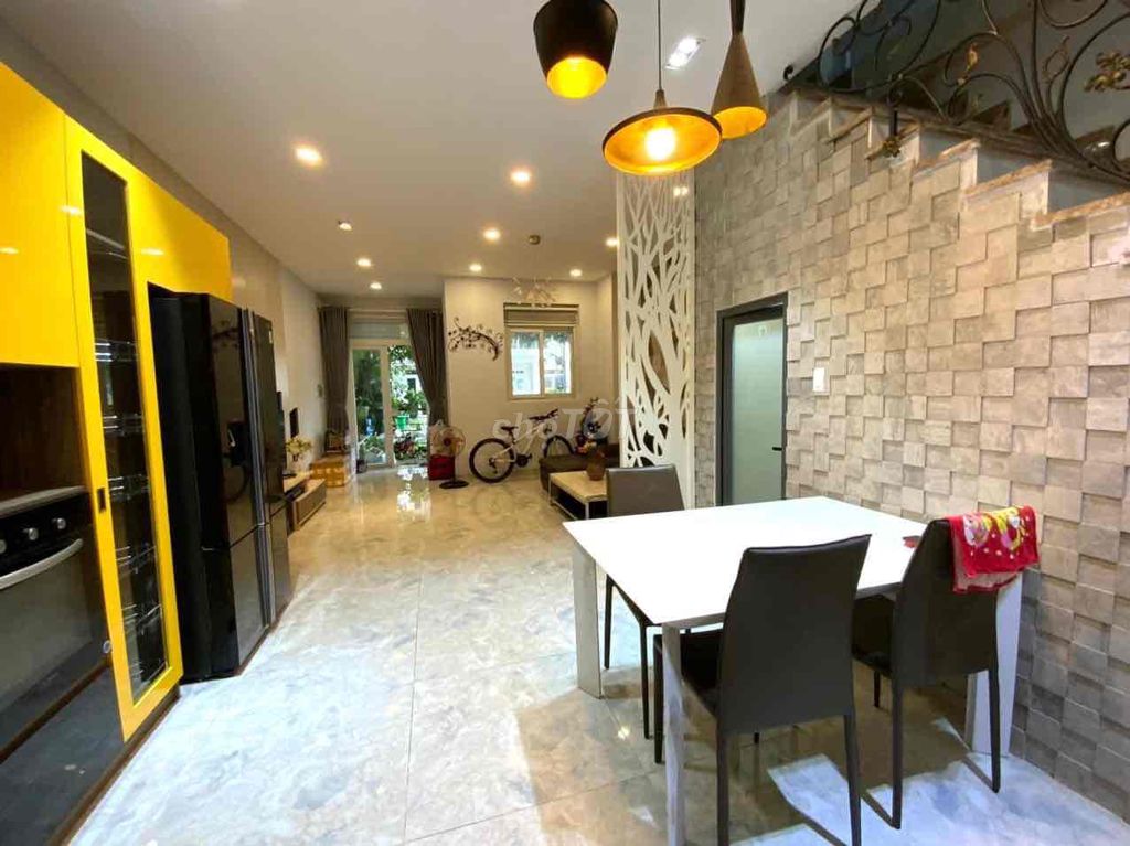 4328051 ảnh đại diện 1