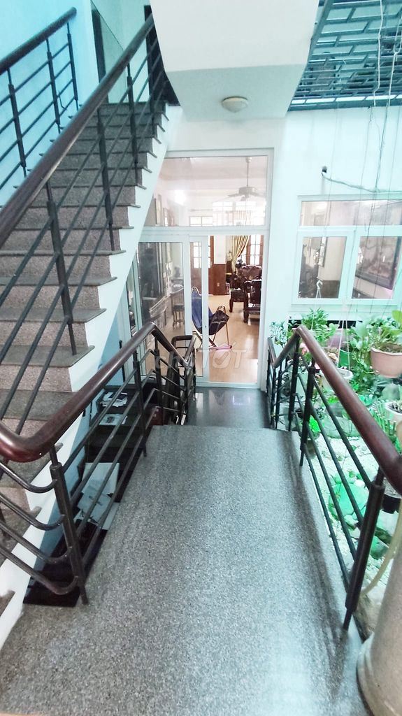 4340775 ảnh đại diện 1