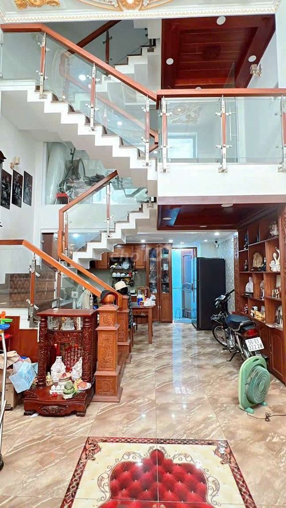 4340890 ảnh đại diện 1