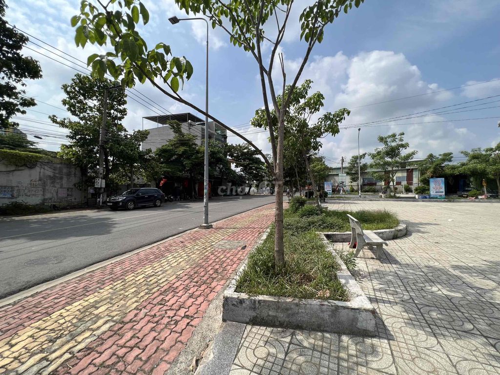 4347200 ảnh đại diện 2