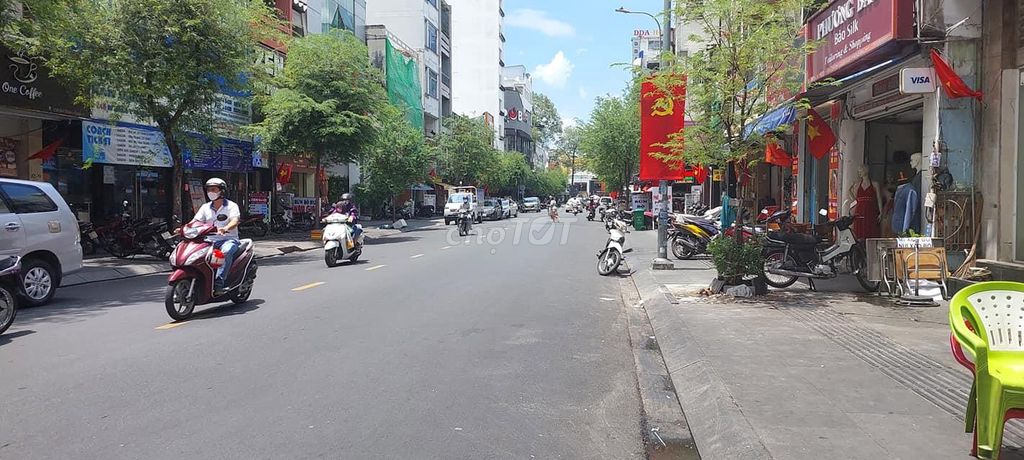 4351288 ảnh đại diện 1
