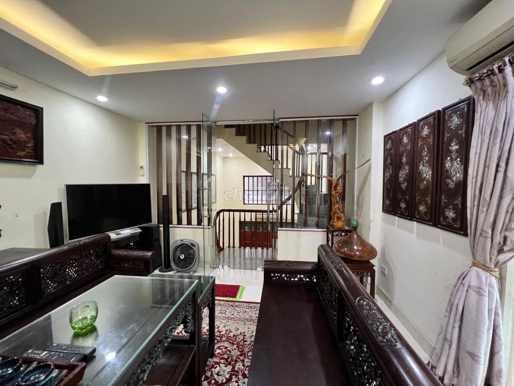 4352998 ảnh đại diện 1