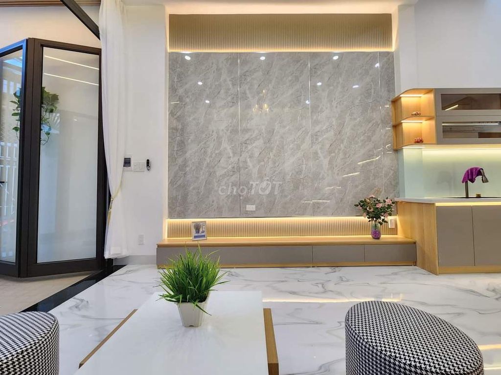 4348090 ảnh đại diện 1