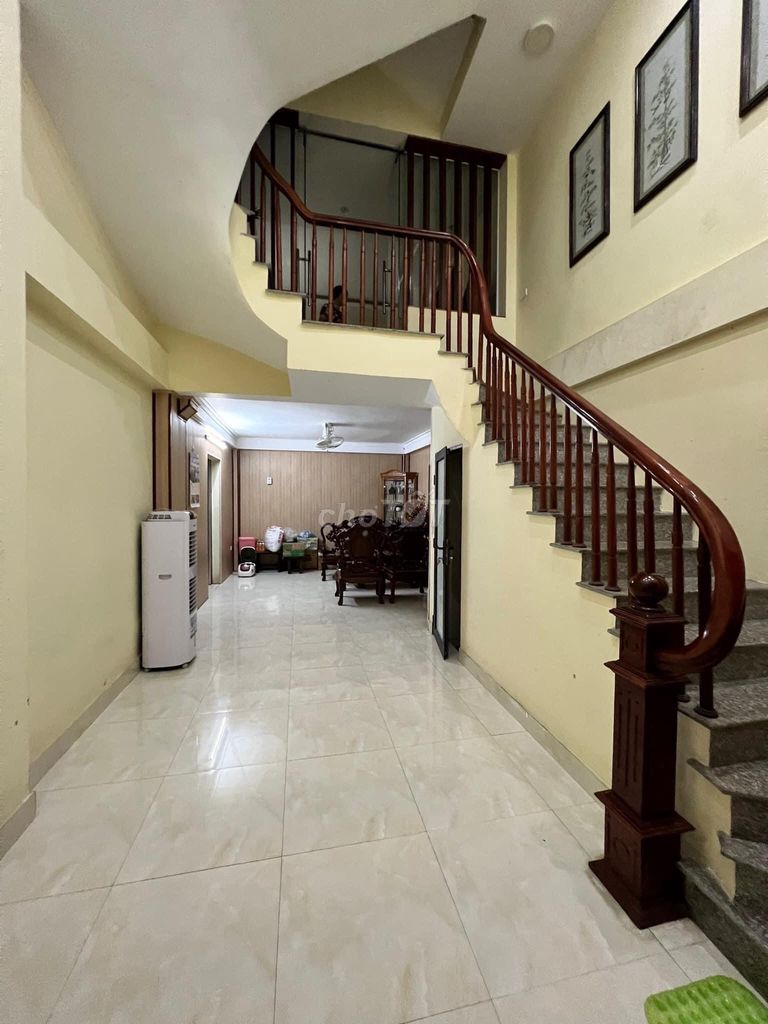 4352998 ảnh đại diện 1
