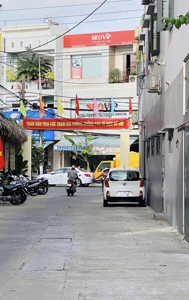 4349062 ảnh đại diện 1