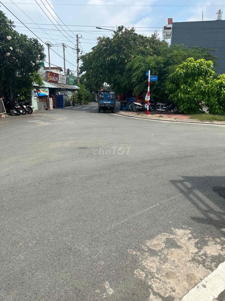 4351679 ảnh đại diện 1