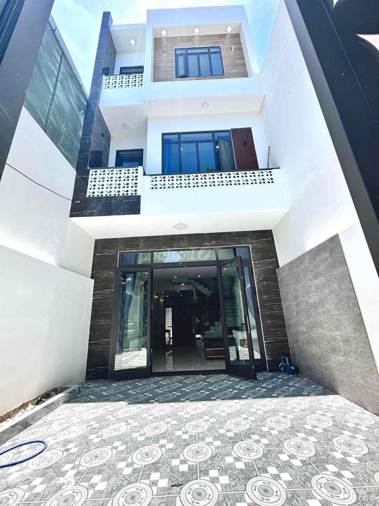 4352639 ảnh đại diện 1