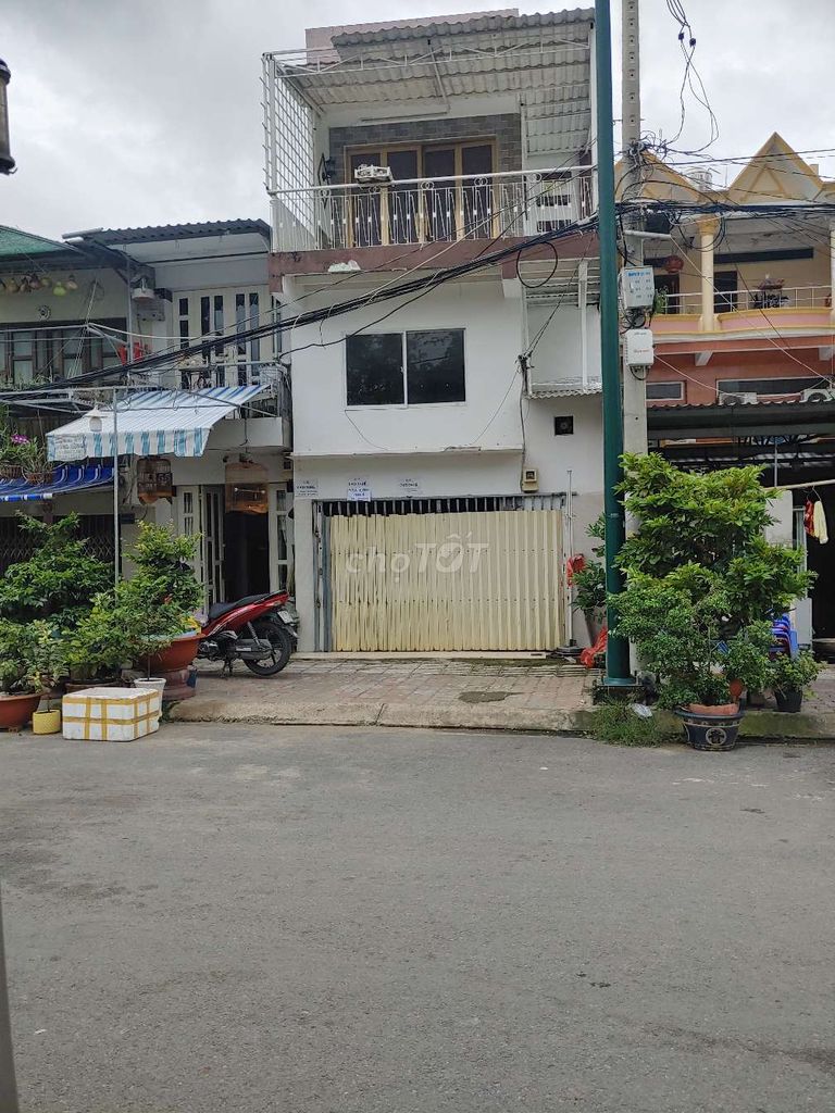Nhà Mặt Tiền, Gần Đh Sài Gòn, Đh Khtn