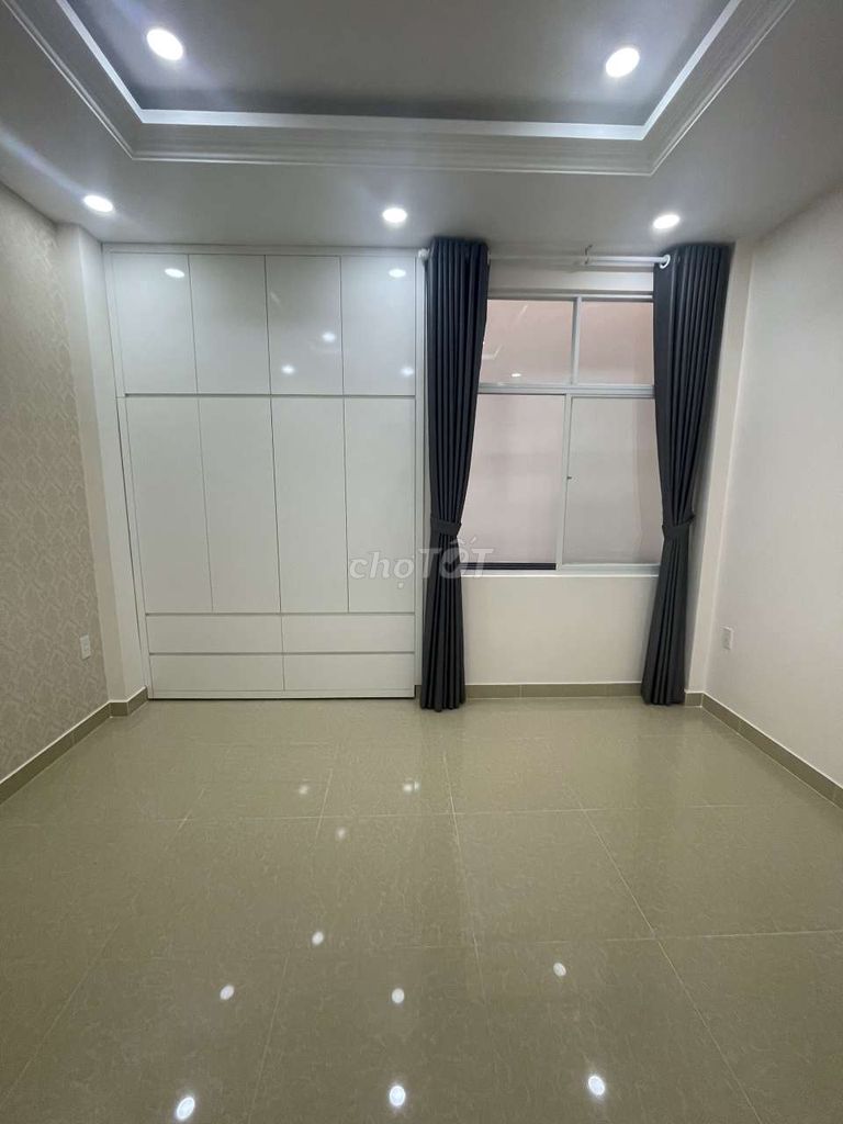 4364931 ảnh đại diện 1