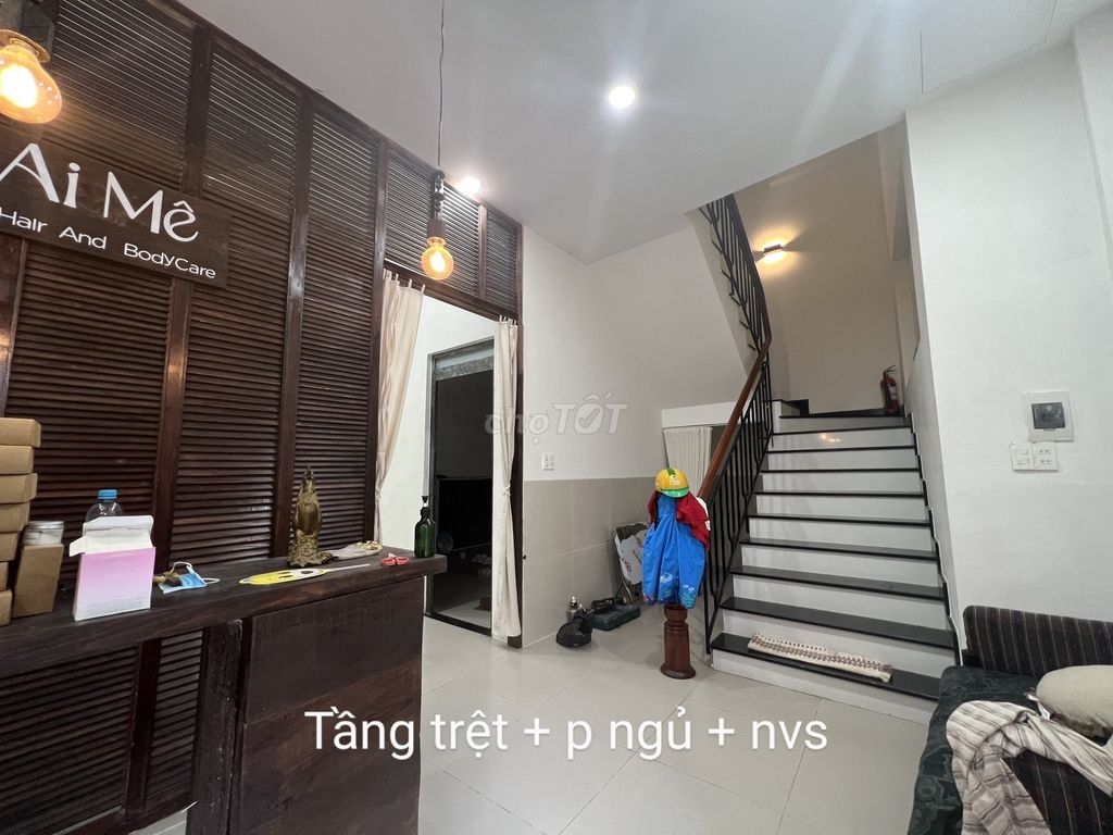 Ngang 5M, Có Sân Vườn - Cho Thuê Nhà Mặt Tiền 203 Nguyễn Văn Đậu, Q.bt