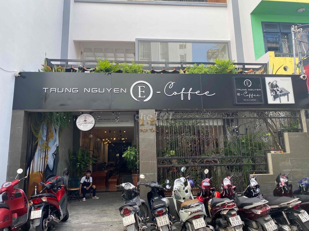 Cần Sang Quán Cafe E Coffee Mặt Tiền Phan Tôn Q1