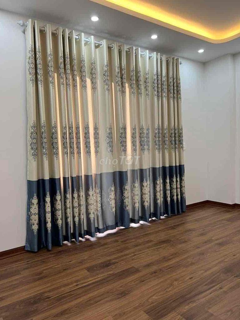 4396075 ảnh đại diện 1