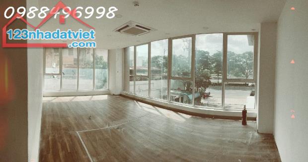 [ 75M² ]Cho Thuê Văn Phòng Tại Orient Building Quận 4 - View Sông Thoáng Mát Quanh Năm