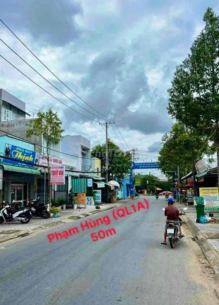 Nhà Mặt Tiền Giá Rẻ Đường Nguyễn Việt Dũng