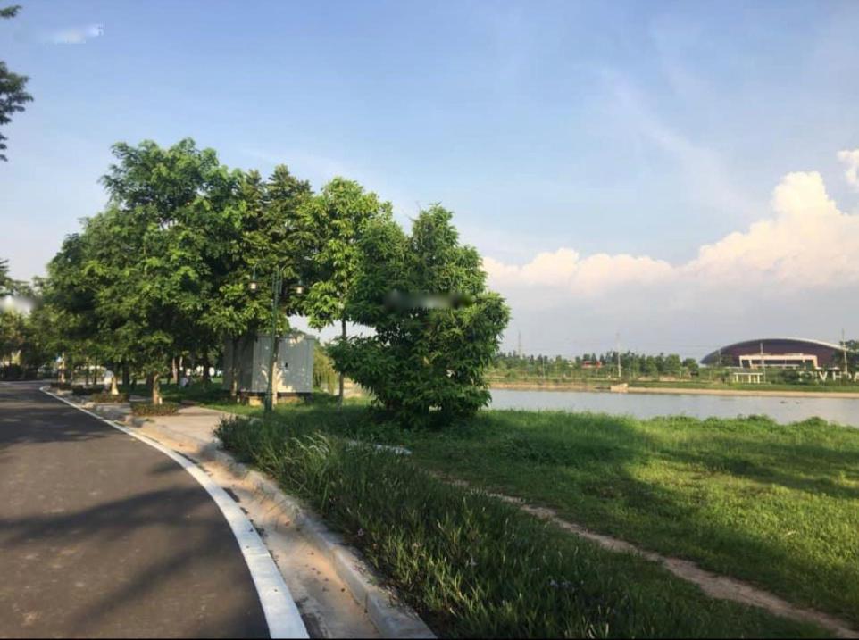 Chuyển Nhượng Đất Dự Án Khu Đô Thị Bách Việt Lake Garden, 180 M2, Mặt Tiền 15M Tại , Giá 8.1 Tỷ