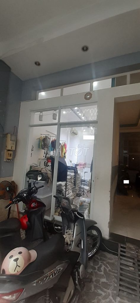 Mặt Bằng Kinh Doanh Shop Trần Quang Diệu, Q3, Tp.hcm. 5 Tr/Tháng