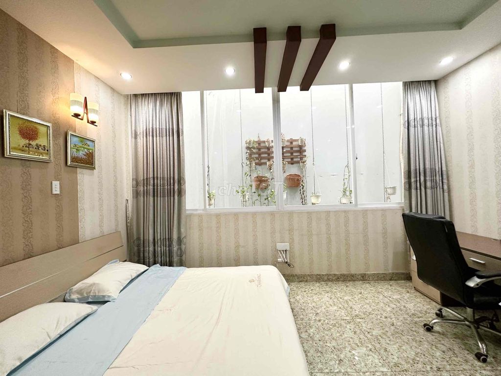 4457669 ảnh đại diện 1