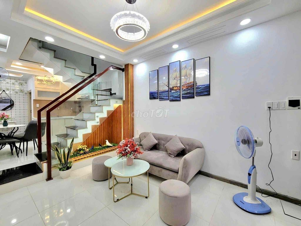 4468227 ảnh đại diện 1