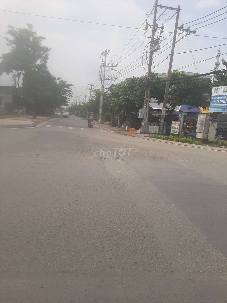 Bán Nhà Mặt Tiền Đường Nguyễn Bình Diệntich 202M2 Giá 10,5Ty