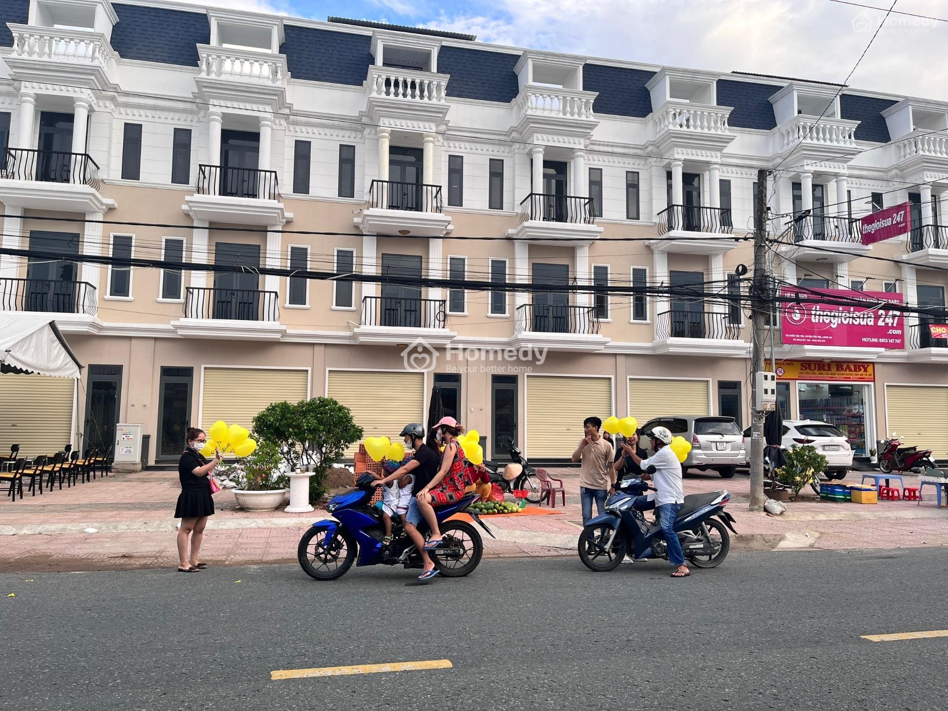 Bán Nhà Shophouse Mặt Tiền Nguyễn Trung Trực Huyện Tân Trụ - Long An Giá 4.30 Tỷ