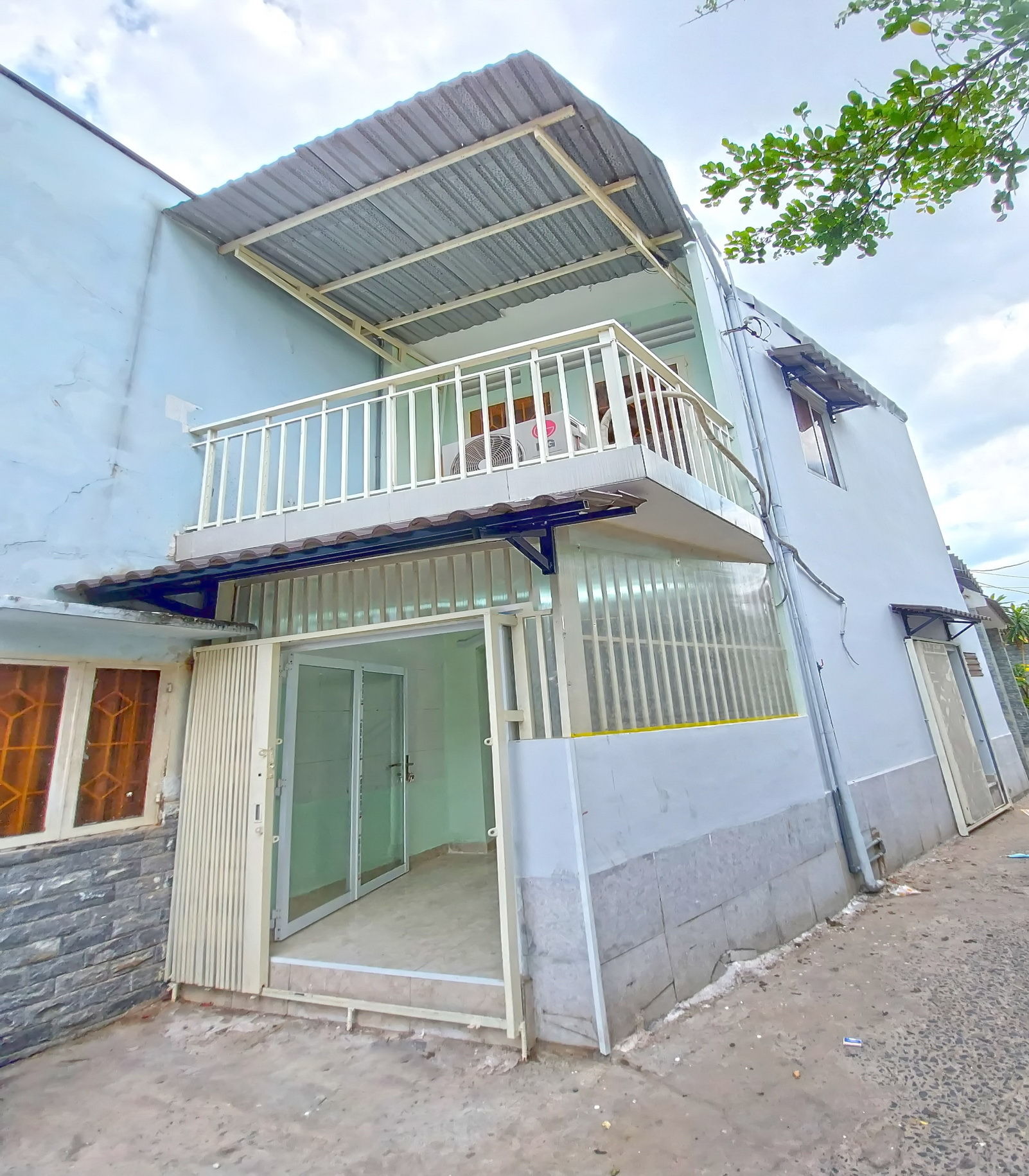 Nhà 1 Lầu Hẻm Xe Hơi Huỳnh Tấn Phát, Phường Phú Thuận, Quận 7