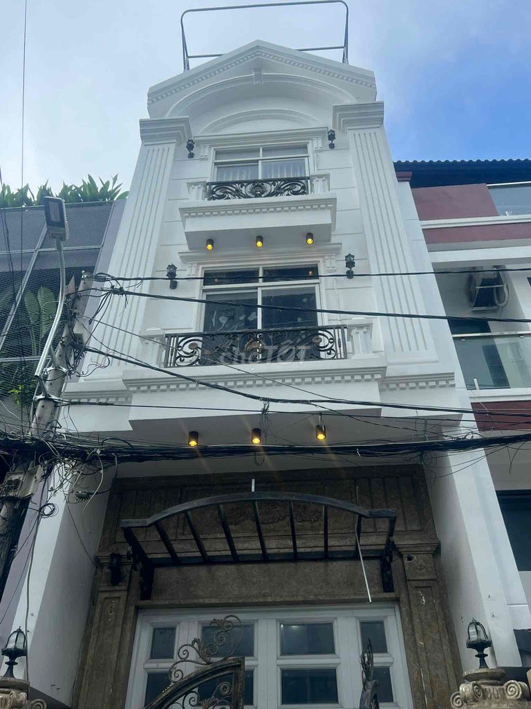 Cho Thuê Nhà Thuê Hẻm Xe Tải 6 Tầng Nguyễn Thị Tần P2Q8
