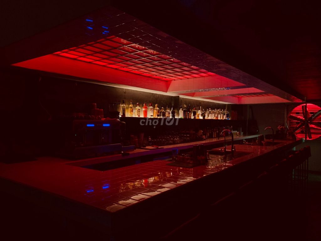 Sang Quán Cocktail Bar Hẻm Văn Phòng, Café Khu Vực Hai Bà Trưng Quận 3