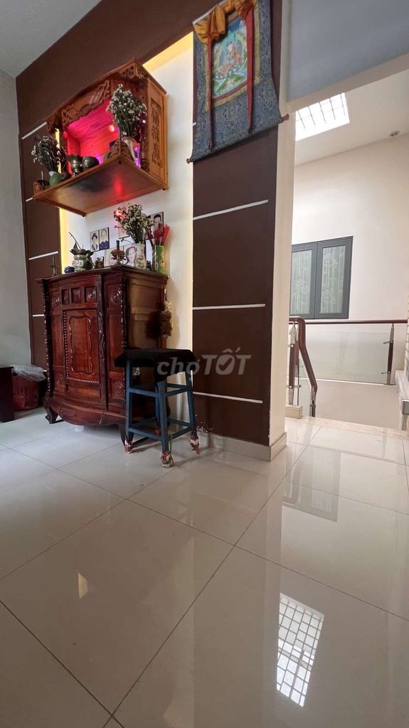 Giá Ngộp 7,5 Tỉ Cho Căn Nhà 100M2,2 Lầu,Hẻm Xe Tải Tại Quận Tân Phú