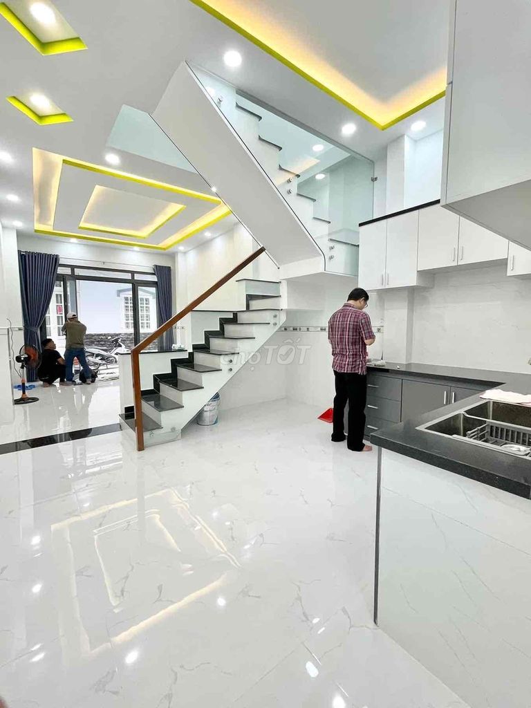 4638444 ảnh đại diện 1