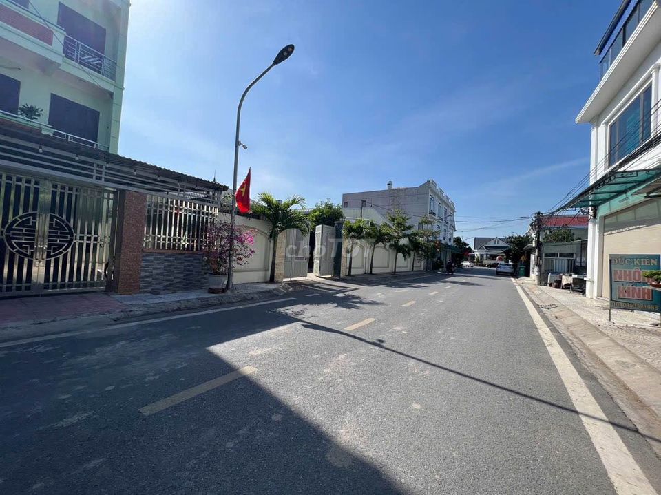 4645960 ảnh đại diện 1