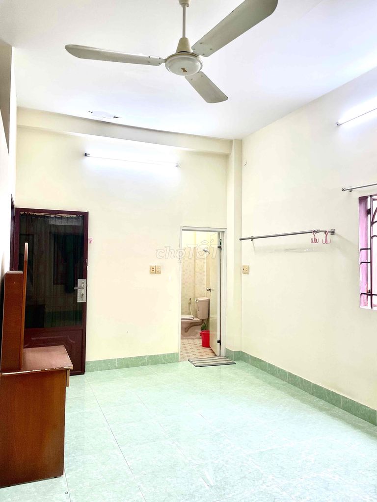 4649054 ảnh đại diện 1
