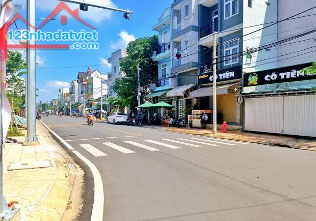 4646301 ảnh đại diện 2