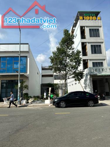 4648840 ảnh đại diện 1