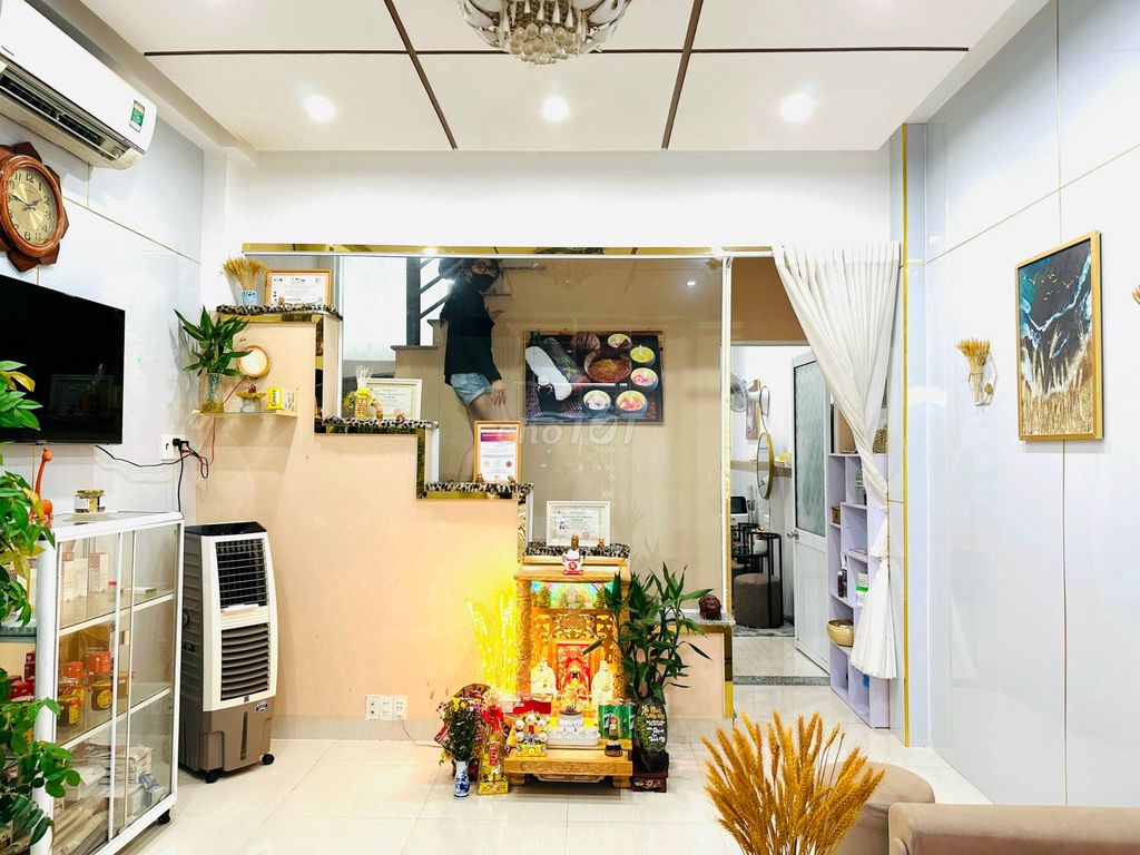 4648253 ảnh đại diện 1