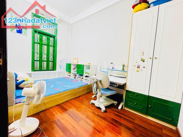 4661458 ảnh đại diện 1