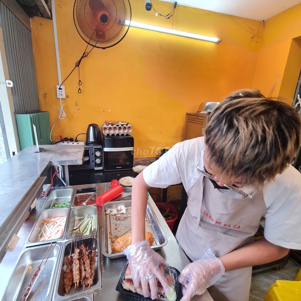 Cần Sang Tiệm Bánh Mì Thịt Nướng Lạng Sơn Ở Đường Vĩnh Hội Q4