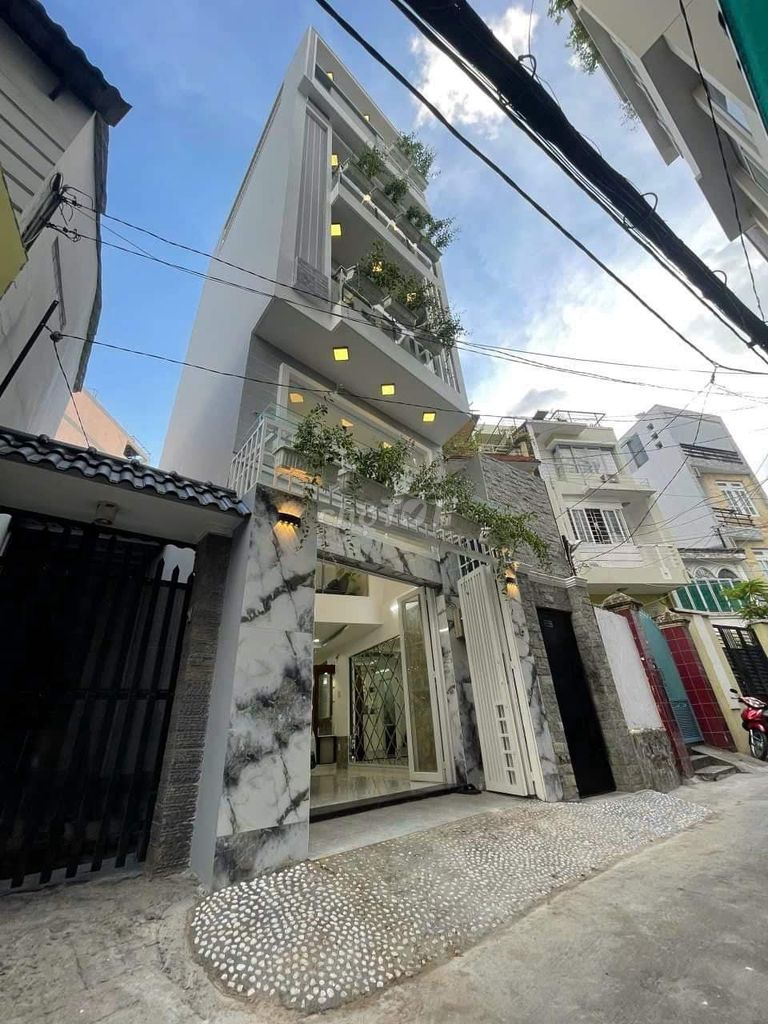 Nhà Đường Nguyễn Thị Minh Khai,P.đakao,Q1 Xây 1 Trệt 2 Lầu 3 Phòng Ngủ