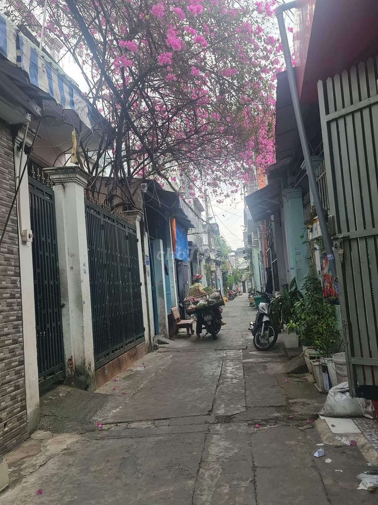Chủ Ngộp Bán Nhà 4X16 Lầu Nguyễn Văn Quá ,Đông Hưng Thuận