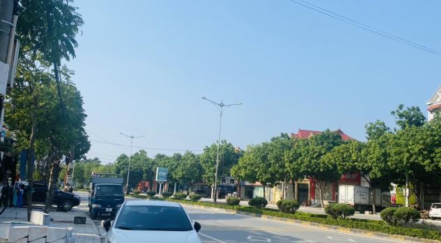Bán Căn Nhà Mặt Phố Kinh Doanh Cực Sầm Uất Tại Nguyễn Tất Thành, Khai Quang, Vĩnh Yên. Lh: 0986934038