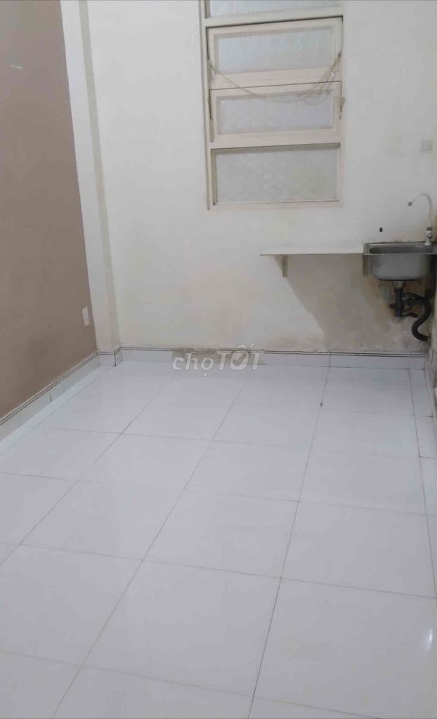 Phòng Máy Lạnh Đẹp, Cách Eaon Tân Phú 1,5Km, Toilet Đẹp