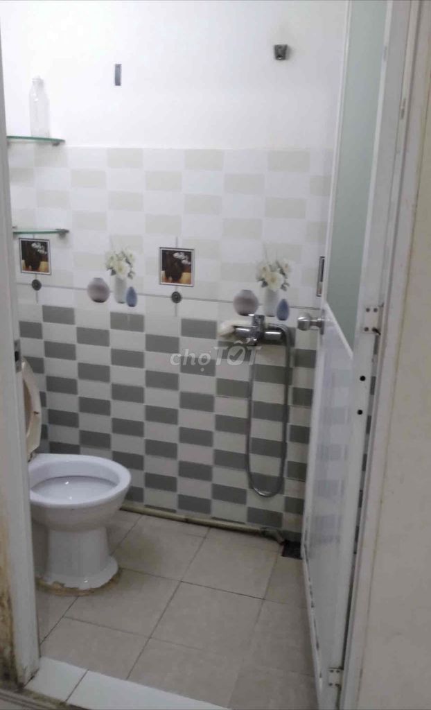 Phòng Máy Lạnh Đẹp, Cách Eaon Tân Phú 1,5Km, Toilet Đẹp