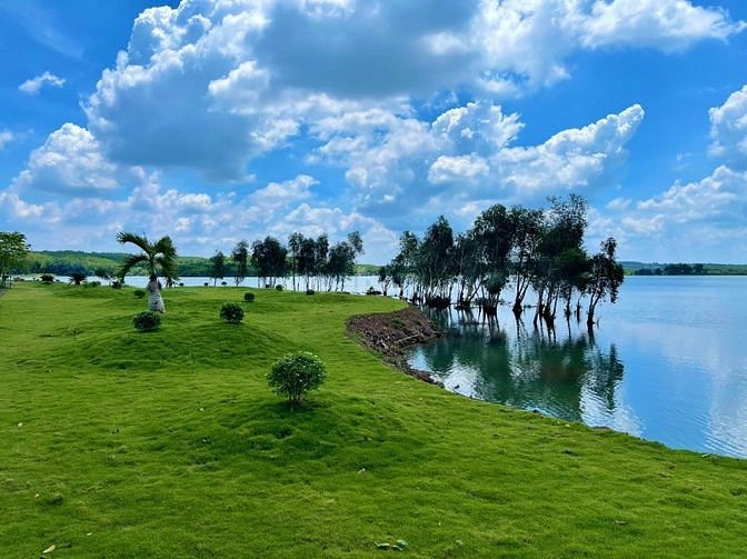 -Đất Nền Du Lịch Nghỉ Dưỡng View Hồ Sinh Thái 1000M2 / 299Tr