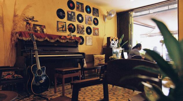 Quán Vinyl Cafe Share Mặt Bằng Tìm Người Hợp Tác Làm Và Bán Đồ Ăn Tại Quán