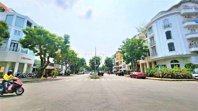 Cho Thuê Nguyên Căn Nhà Giá Rẻ Có Thang Máy Đường Hà Huy Tập, Quận 7