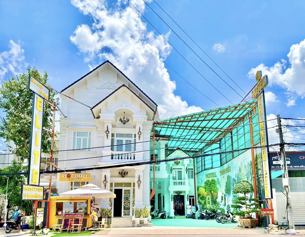 Khách Sạn Mặt Tiền Nguyễn Đệ