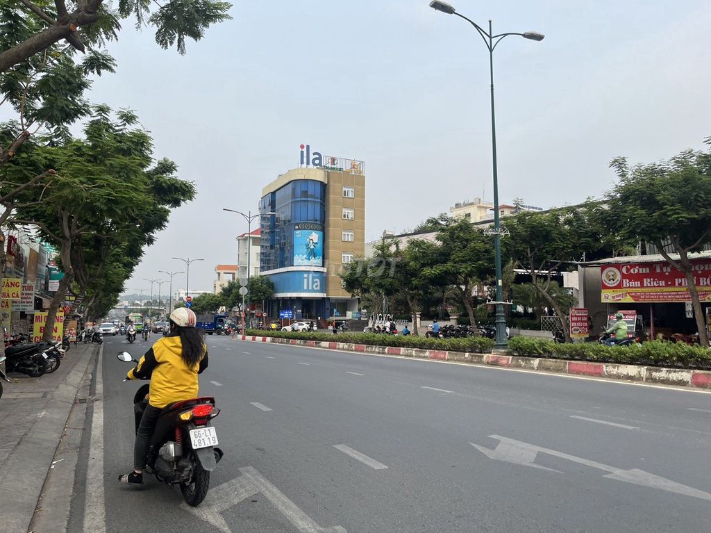 Cho Thuê Đất Mặt Tiền Lê Văn Việt Thủ Đức 15.5X27M Giá 70Tr/Tháng