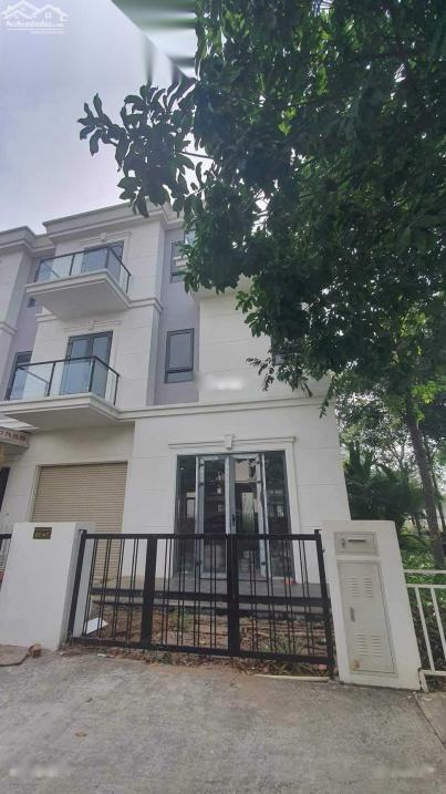 Bán Nhanh Biệt Thự Khu Đô Thị Thông Minh Simcity Premier Homes, Giá 5.3 Tỷ Tại 9