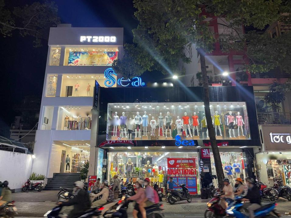 Nguyễn Trãi Q5 Cần Cho Thuê Nhà 10 X 22, Hiện Trạng Là Shop Thời Trang