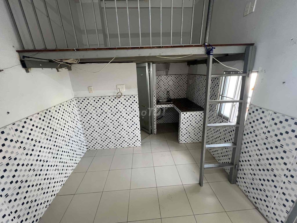 Duplex Giá Siêu Rẻ Dành Cho Sinh Viên Vhu Ngay Luỹ Bán Bích,Tân Phú